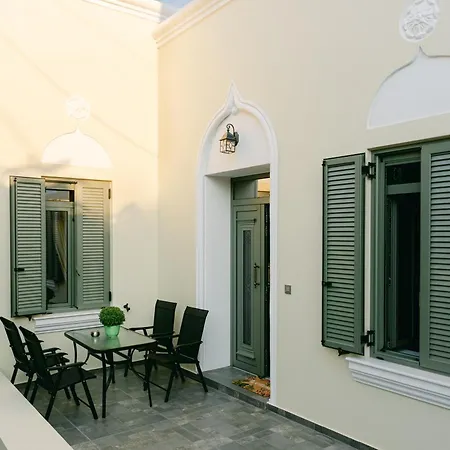 Evgenia's House Tatil Evi *