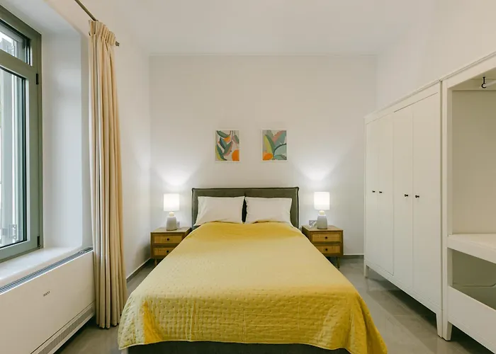 Evgenia's House Ampavris