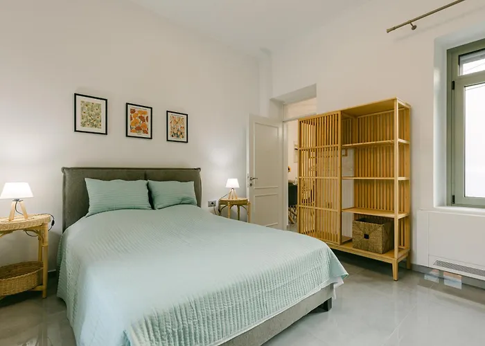 Evgenia's House Ampavris