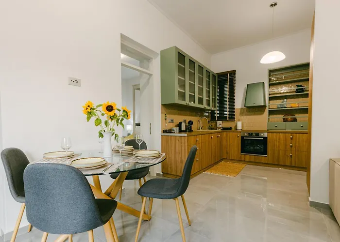 Evgenia's House Semesterbostad