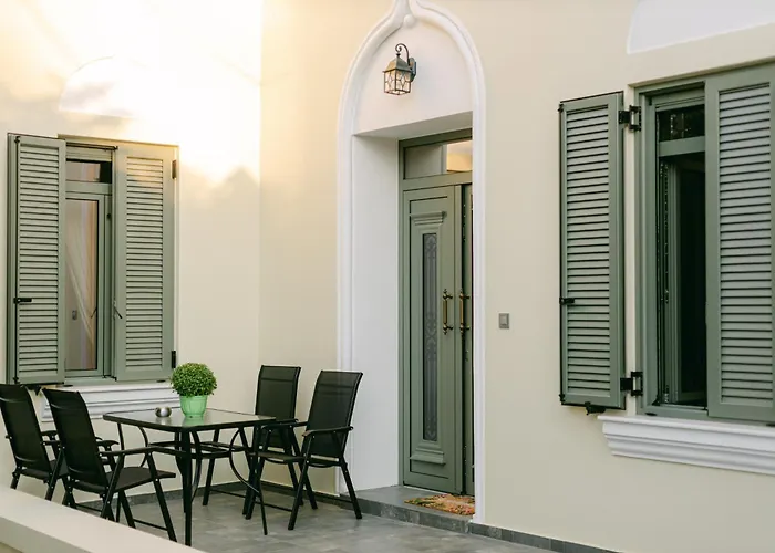 Evgenia's House Semesterbostad